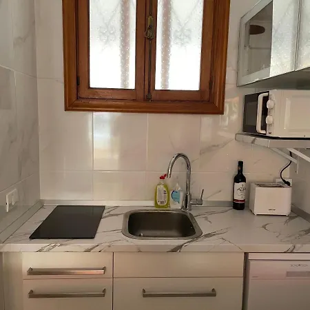 Sunny 2-bedroom In Parque Santiago Ii Apartment Playa de las Americas (Tenerife)