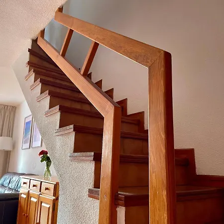 Daire Sunny 2-bedroom In Parque Santiago Ii
