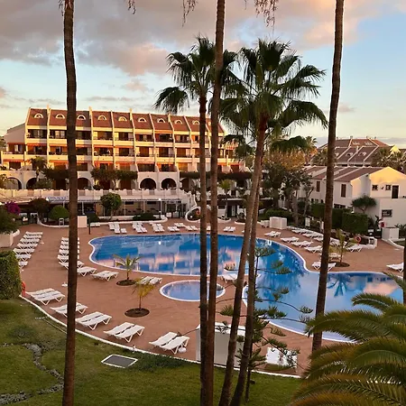 Apartment Sunny 2-bedroom In Parque Santiago Ii Playa de las Americas (Tenerife)