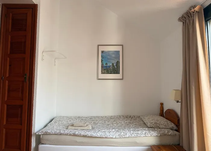 Sunny 2-bedroom In Parque Santiago Ii Διαμέρισμα *