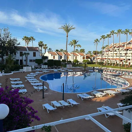 Sunny 2-bedroom In Parque Santiago Ii Appartement