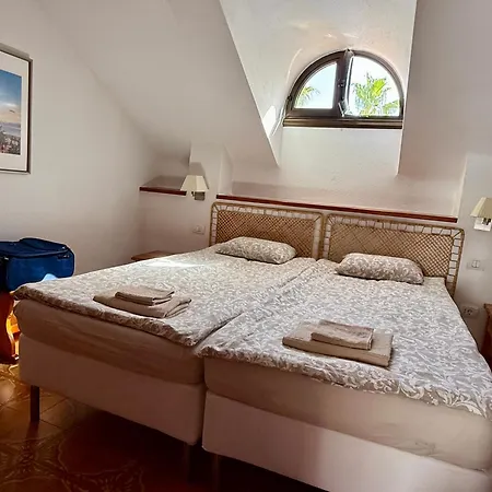 Sunny 2-bedroom In Parque Santiago Ii