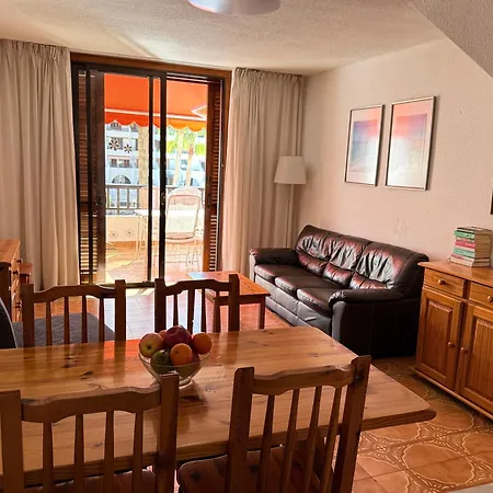 Appartement Sunny 2-bedroom In Parque Santiago Ii *