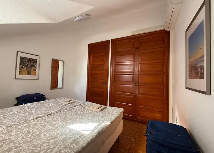 Sunny 2-bedroom In Parque Santiago Ii Apartmán *