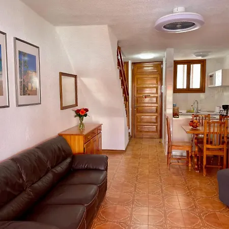 아파트 Sunny 2-bedroom In Parque Santiago Ii 플라야데라스아메리카스