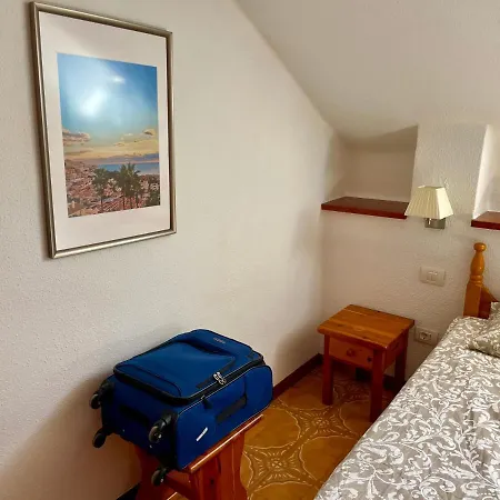 Appartement Sunny 2-bedroom In Parque Santiago Ii *