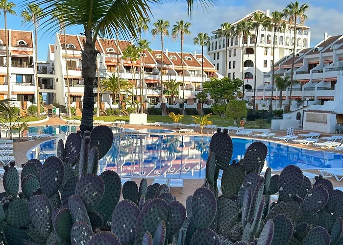 Daire Sunny 2-bedroom In Parque Santiago Ii